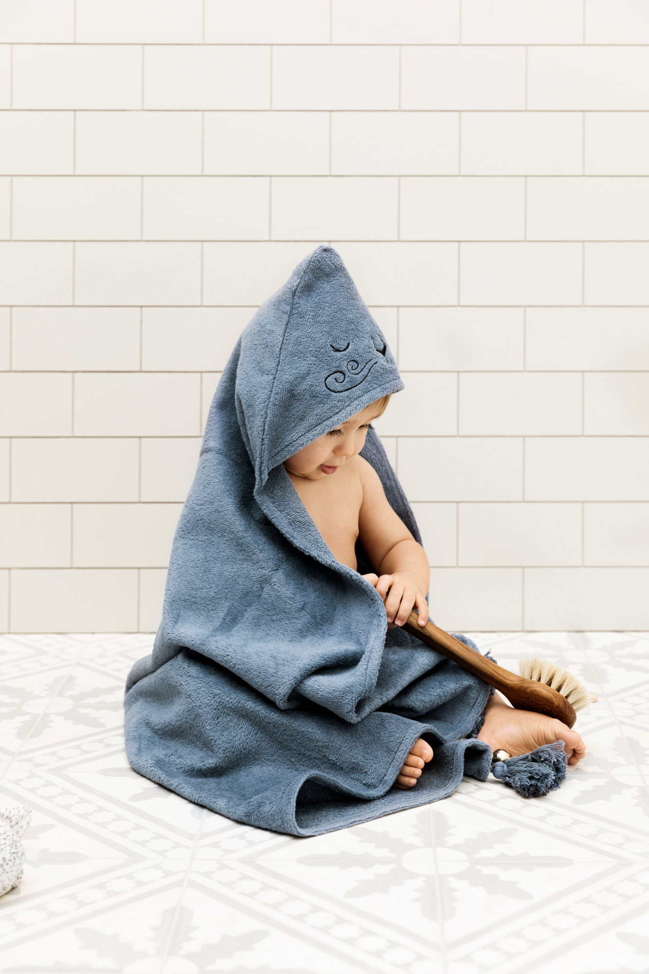 1038702_hooded_towel_tender-blue_ls