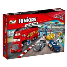 juniors-10745