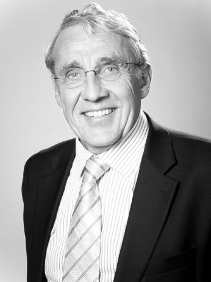 Headshot of Jan Uddenfelt
