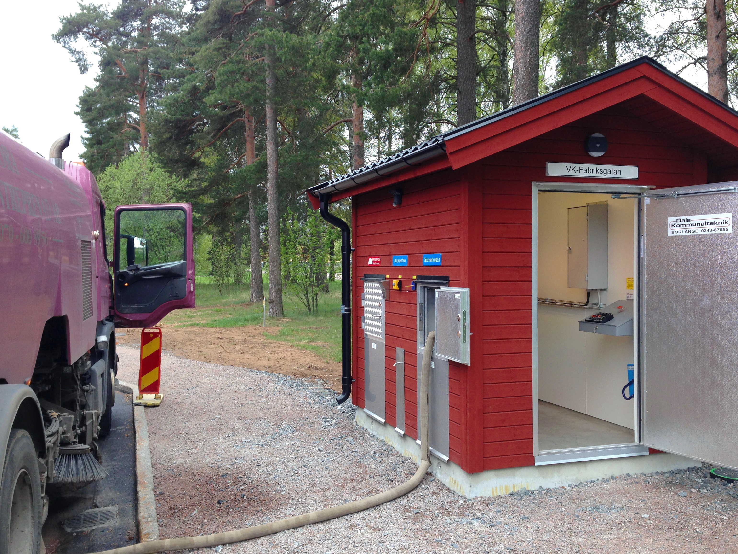 Vattenkiosk-brandpost-Dala-Kommunalteknik-spolbil