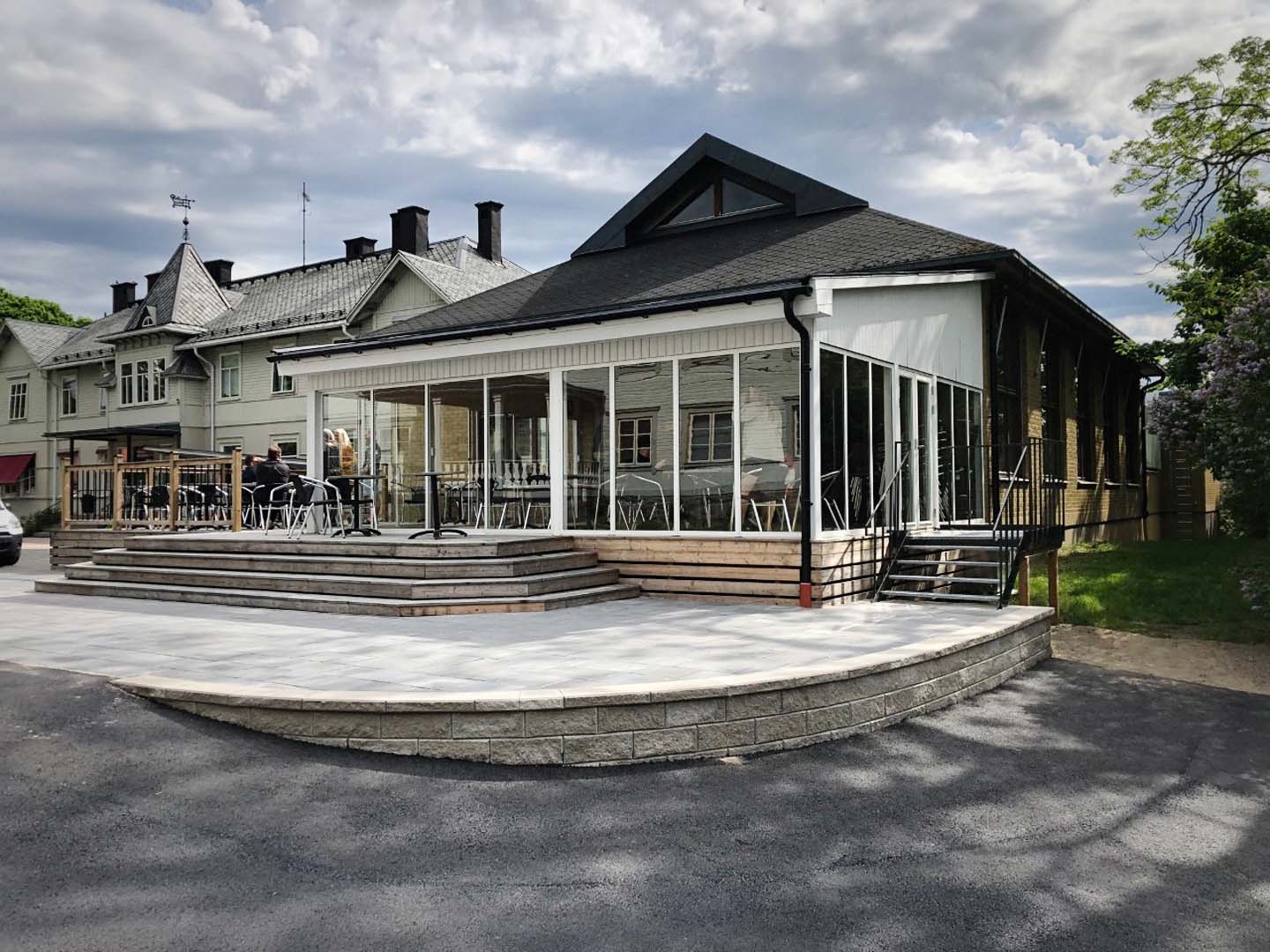 molkoms_folkhogskola_uterum_veranda_stensattning_20201
